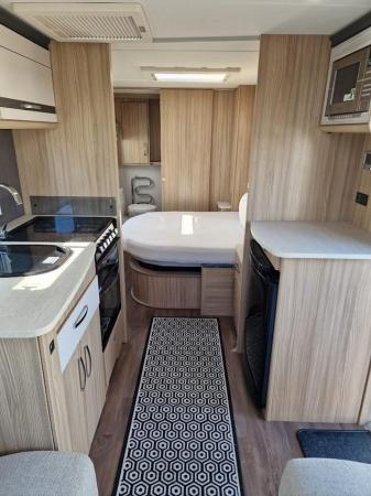 Image 2 of Stunning Coachman Pastiche 575
