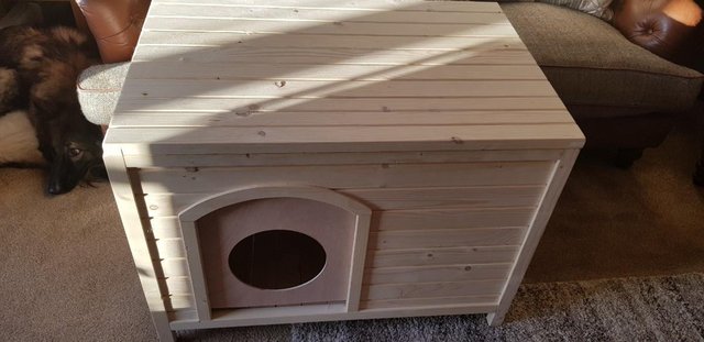 Image 5 of Palazzo Wooden Indoor Cat House/Kittening Box