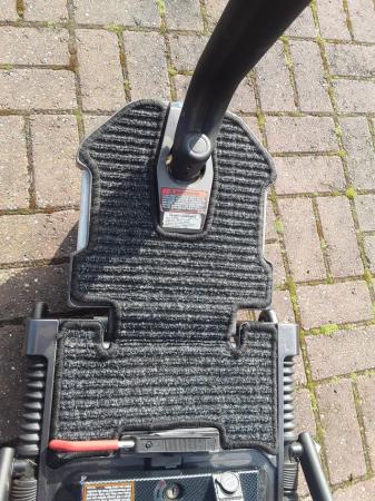 Image 3 of TGA minmo scooter with lithium