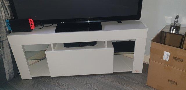Image 2 of White high quality gloss TV stand with draw and shelves