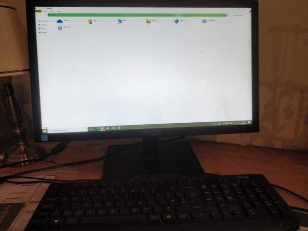 Image 1 of Acer desktop computer with screen etc