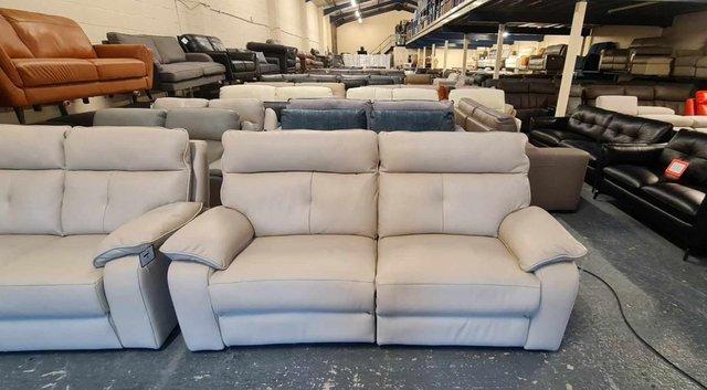 Image 11 of Italian Lugano cream leather 3+2 seater sofas