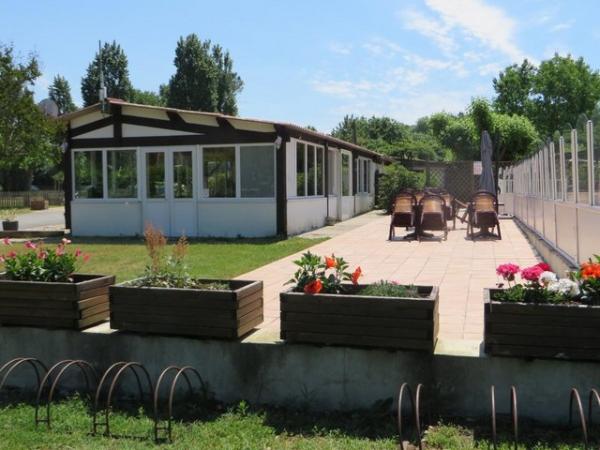 Image 16 of FRENCH MOBILE HOME ON QUIET FAMILY-RUN PARK SW FRANCE