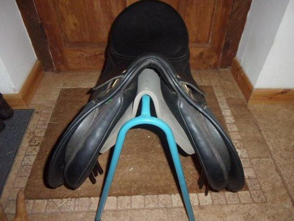 Image 1 of Wintec Saddle G P with care 17" Black