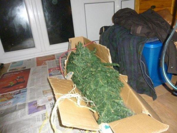 Image 1 of An artificial Xmas Tree in very good condition.