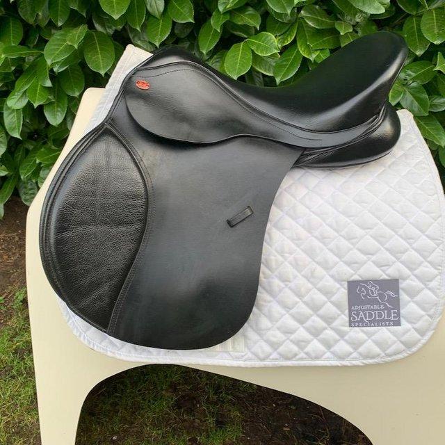 Preview of the first image of Kent And Masters 17.5 mgp saddle.