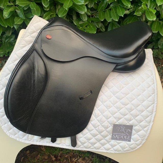 Preview of the first image of Kent and Masters 17 inch flat back saddle.