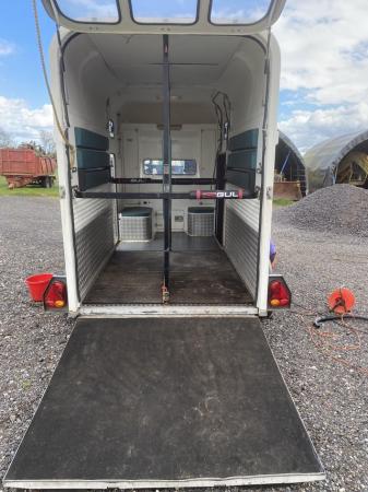 Image 3 of Titan horse trailer with day living