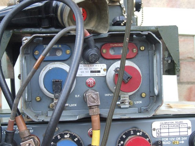 Larkspur c12 army radio station, working and complete. — photo 3 of 3