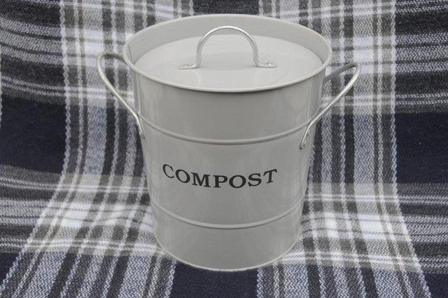 Image 1 of Enamelled Metal Kitchen Compost Bucket Bin Caddy