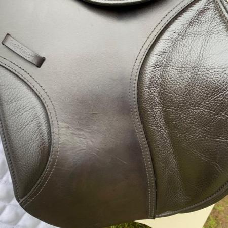 Image 11 of Kent & Masters 16.5 inch S-Series Compact saddle