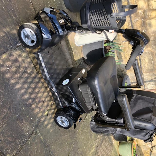 Preview of the first image of Igo Vertex Sport Pavement Scooter.