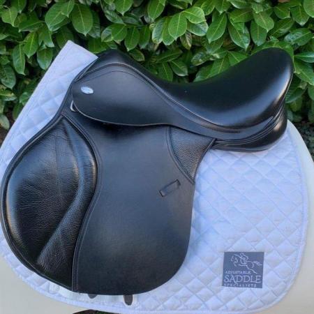 Image 1 of Thorowgood T8 17 inch high wither Compact  Saddle