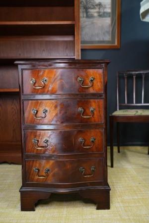 Image 3 of Georgian Style Mahogany Serpentine Drawers Bedside Cabinet