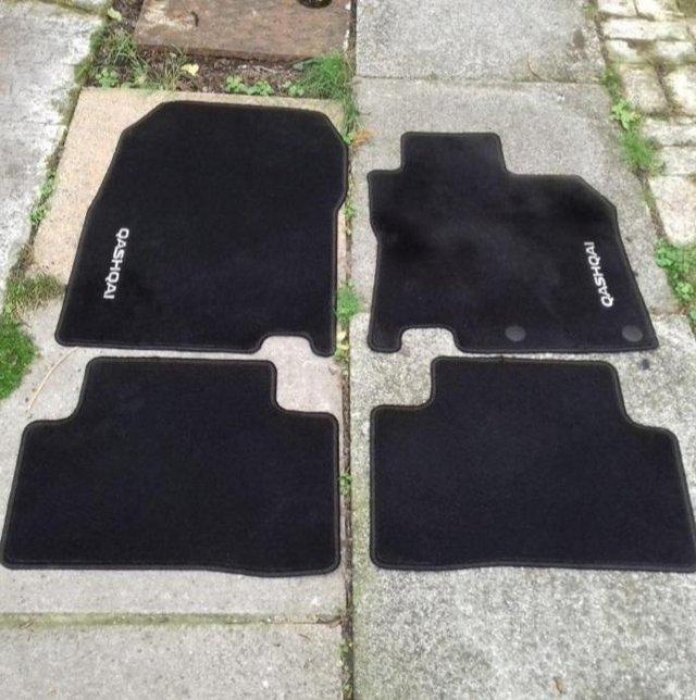 Preview of the first image of NISSAN QASHQAI CAR MATS 2013 to 2019.