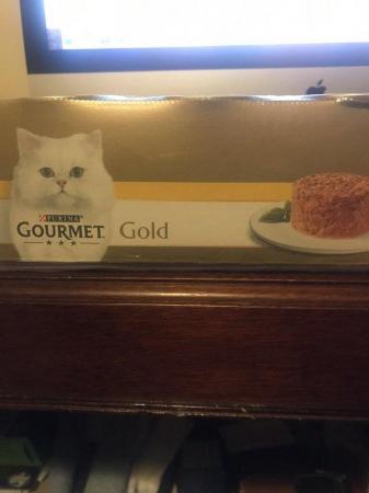 Image 2 of Gourmet Gold Adult Wet Cat Food Savoury Cake Chicken12 x 85g