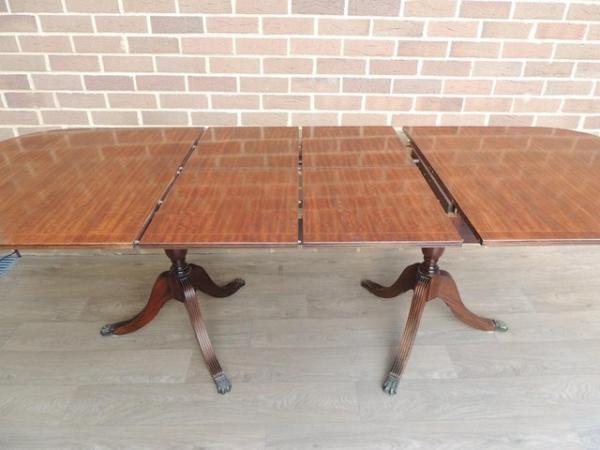 Image 12 of Beresford & Hicks Extendable Dining Table (UK Delivery)