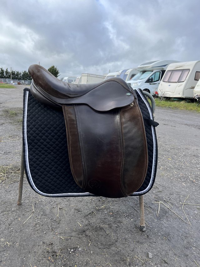 Preview of the first image of 16.5” native pony company hanava show saddle.