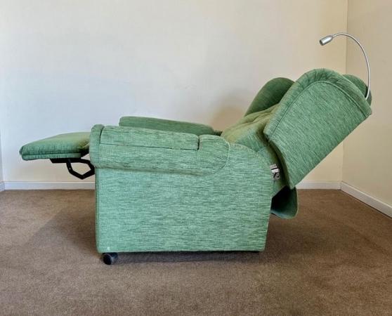 Image 9 of LUXURY ELECTRIC RISER RECLINER GREEN CHAIR ~ CAN DELIVER