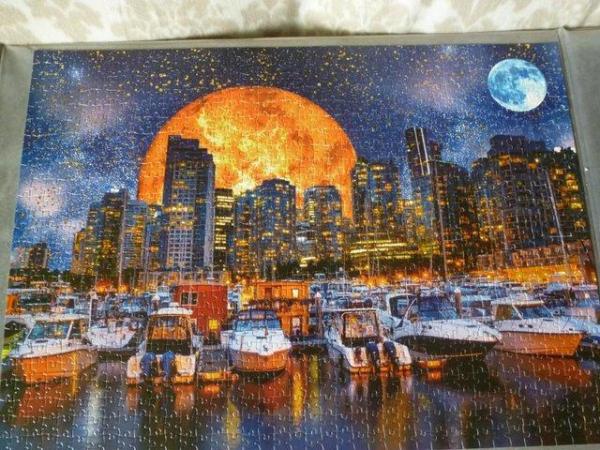 Image 2 of “Starry Night” 1000 piece Jigsaw