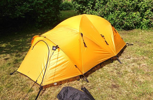 Image 1 of North Face Mountain 25 4 Season Tent