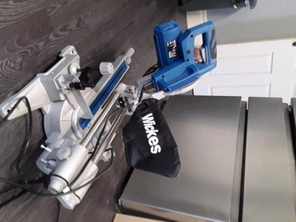 Image 3 of Sliding Mitre Saw 210MM Wickes