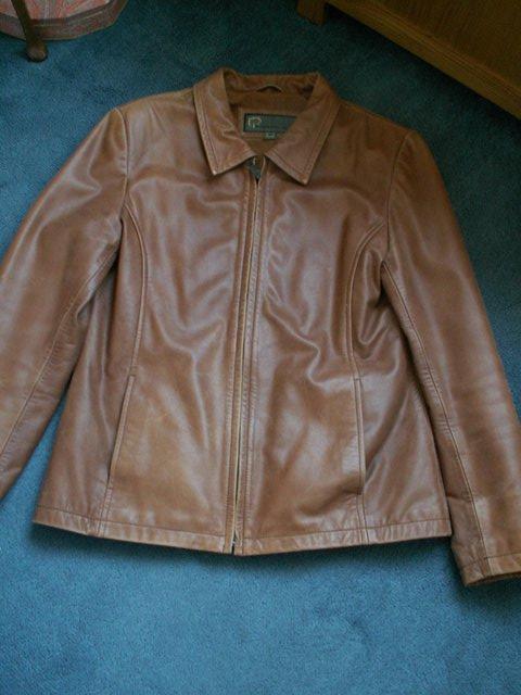 Preview of the first image of Leather jacket, Hidepark, Ladies, size M,.