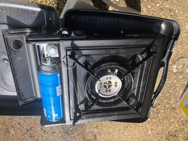 Image 2 of Hi gear camping stove in carry case