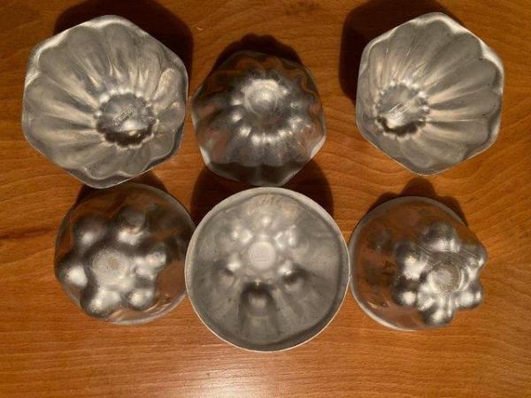 Image 1 of Six vintage Helpmate brand aluminium jelly/pate tins