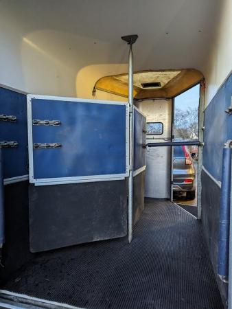 Image 3 of Ifor Williams HB505R Horse Trailer