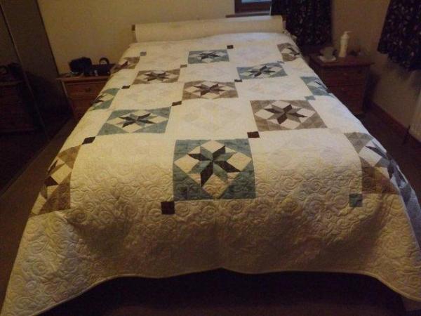 Image 3 of Lovely - Handmade quilted bed throw - 92 inches square
