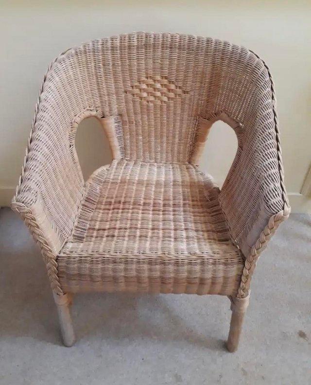 Preview of the first image of Wicker chair . . . . . . . . ..