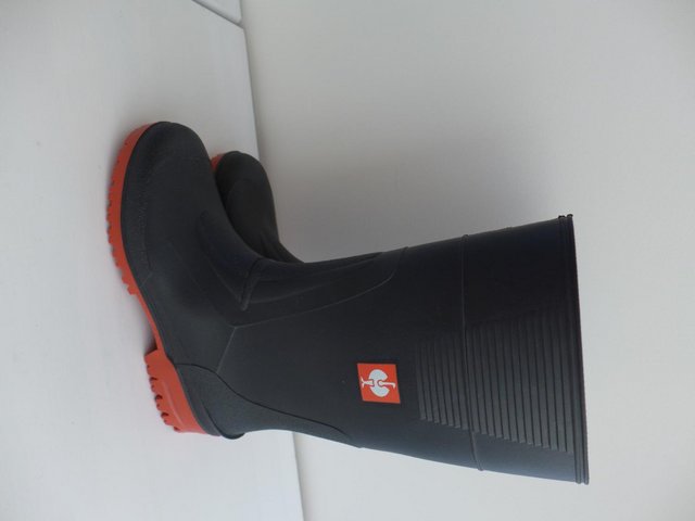 Preview of the first image of Engelbert Strauss German wellington boots size 11 - new.