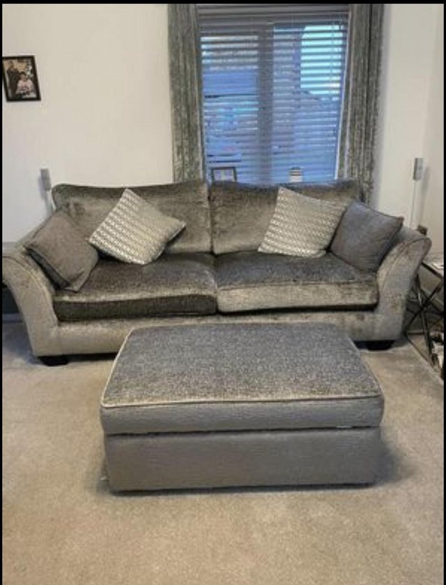 Preview of the first image of 4 Seater split back sofa in grey, Excellent condition.