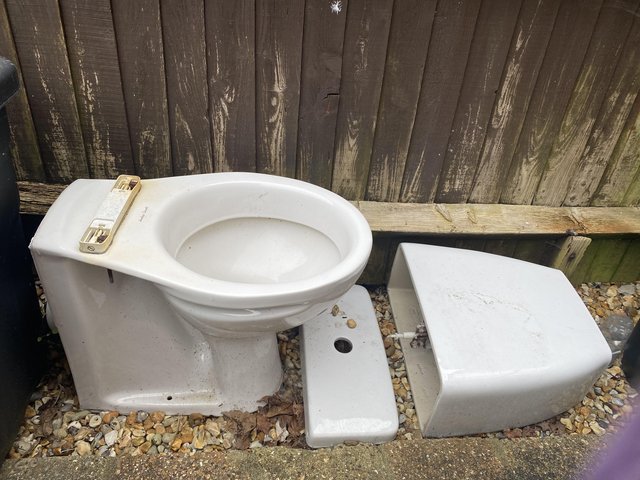 Preview of the first image of Bathroom Toilet in white Ceramic.
