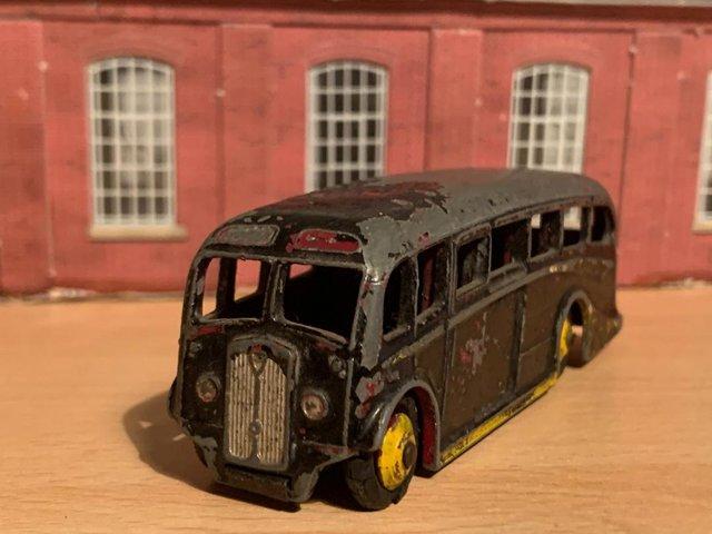 Preview of the first image of DINKY TOYS: 1950s MADE LUXURY COACH.