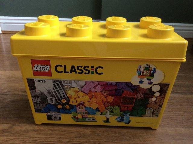 Preview of the first image of Lego Classic 10698 Storage Box Set.