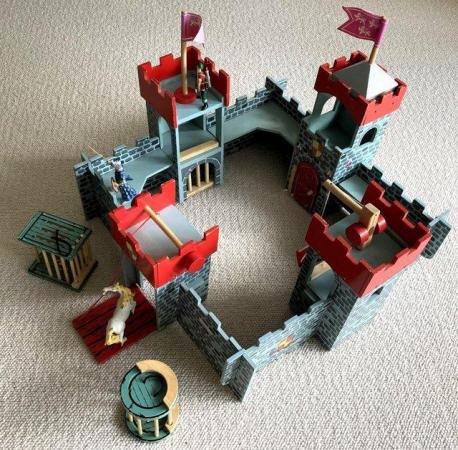Image 3 of GREAT LE TOY VAN PAPO WOODEN KNIGHTS CASTLE FANTASY SCHLEICH
