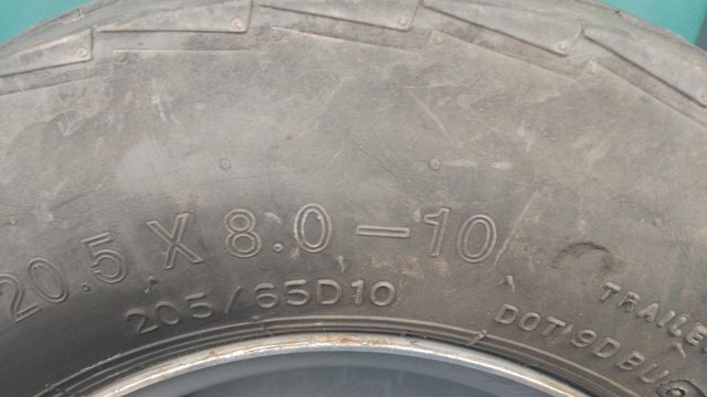 Image 3 of Trailer wheels and tires