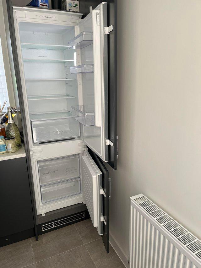 Preview of the first image of Neff Integrated Fridge Freezer ki15871sf0g.