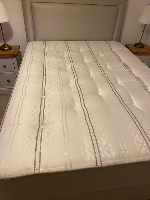 Preview of the first image of Slumberland mattress and Slumberland Divan Bed Set.