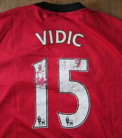 Image 2 of 2009/10 Man Utd : AIG Home Shirt - VIDIC Size 3XL