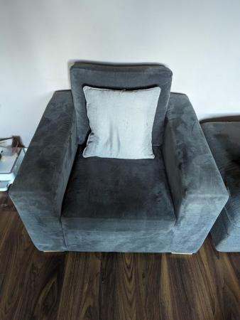 Image 4 of Valencia 3 seater sofa and armchair