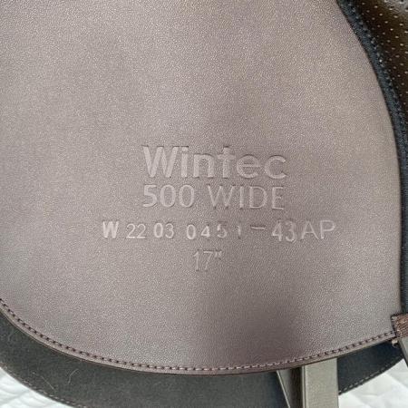 Image 21 of Wintec wide 17" hart gp saddle (S3127)