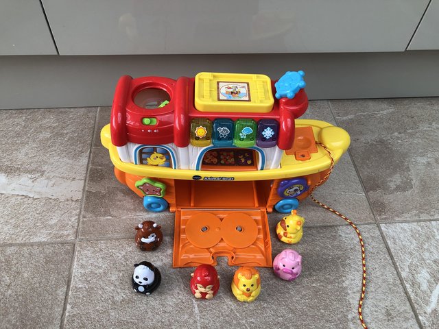 Preview of the first image of VTech Animal Boat with 6 Toot Toot Animals.