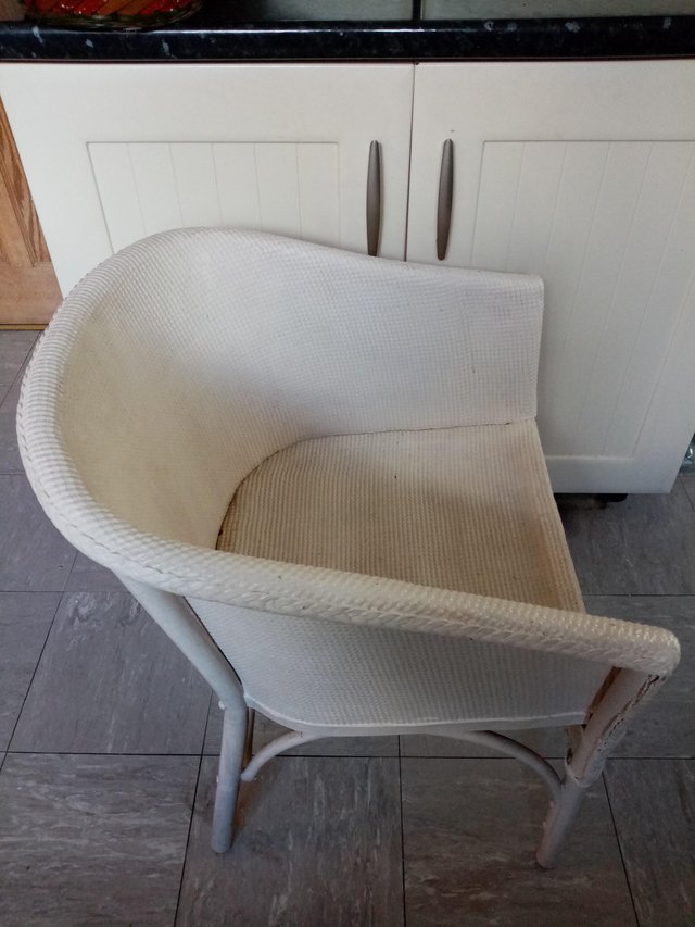 Preview of the first image of Vintage Loyd Bloom chair.