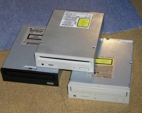 Image 2 of 2x CDROM drives - both should work