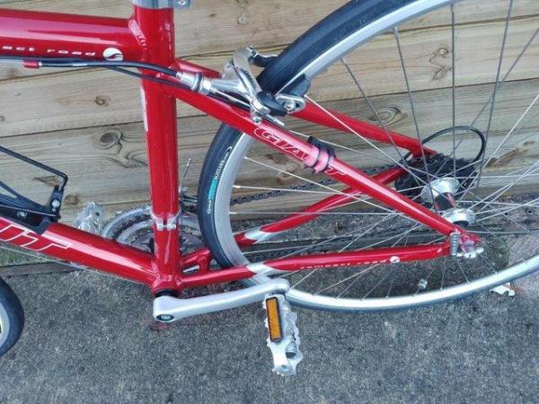 Image 3 of Giant OCR Road Bike - as new condition