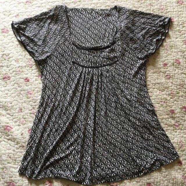 Preview of the first image of Size 12 NEXT Black & White Smock Top, Butterfly Sleeves..