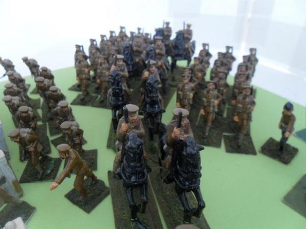 Image 25 of 156 figures First World War British soldiers 40mm Metal.